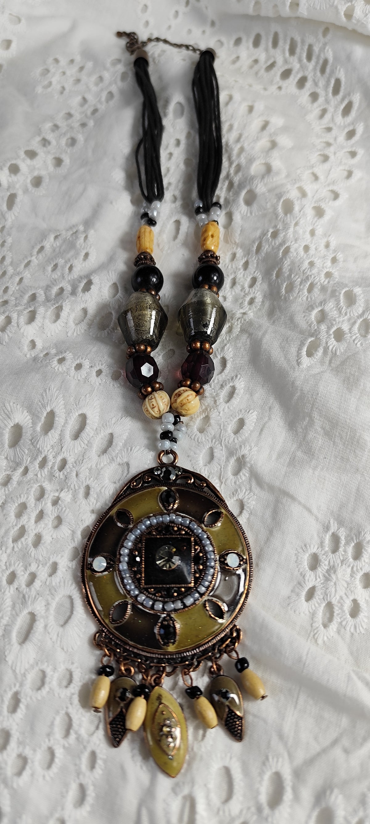 Collier ethnique