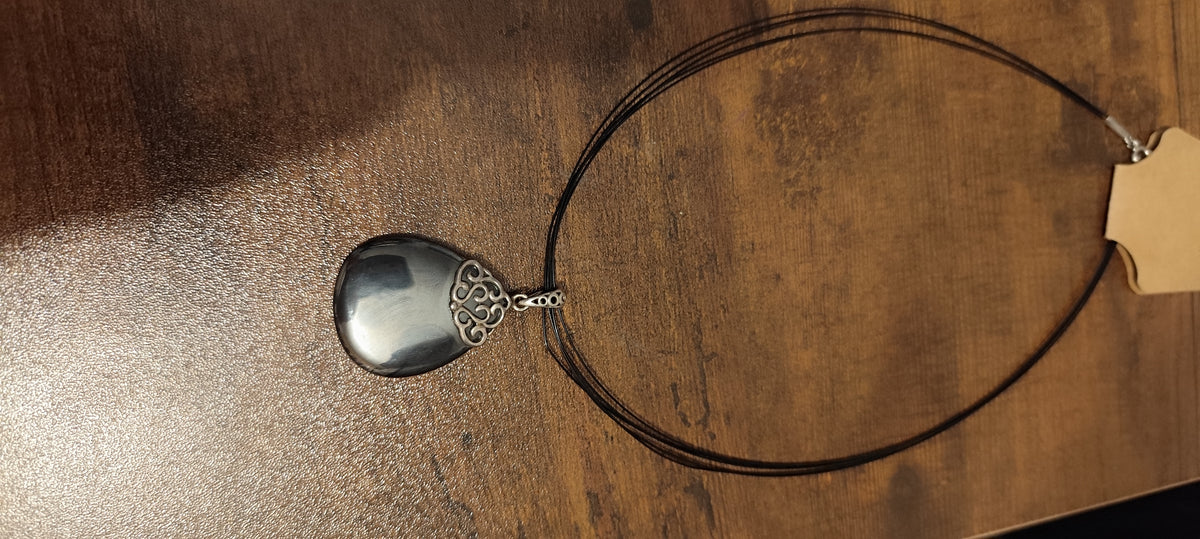 Collier forme de goutte hematite