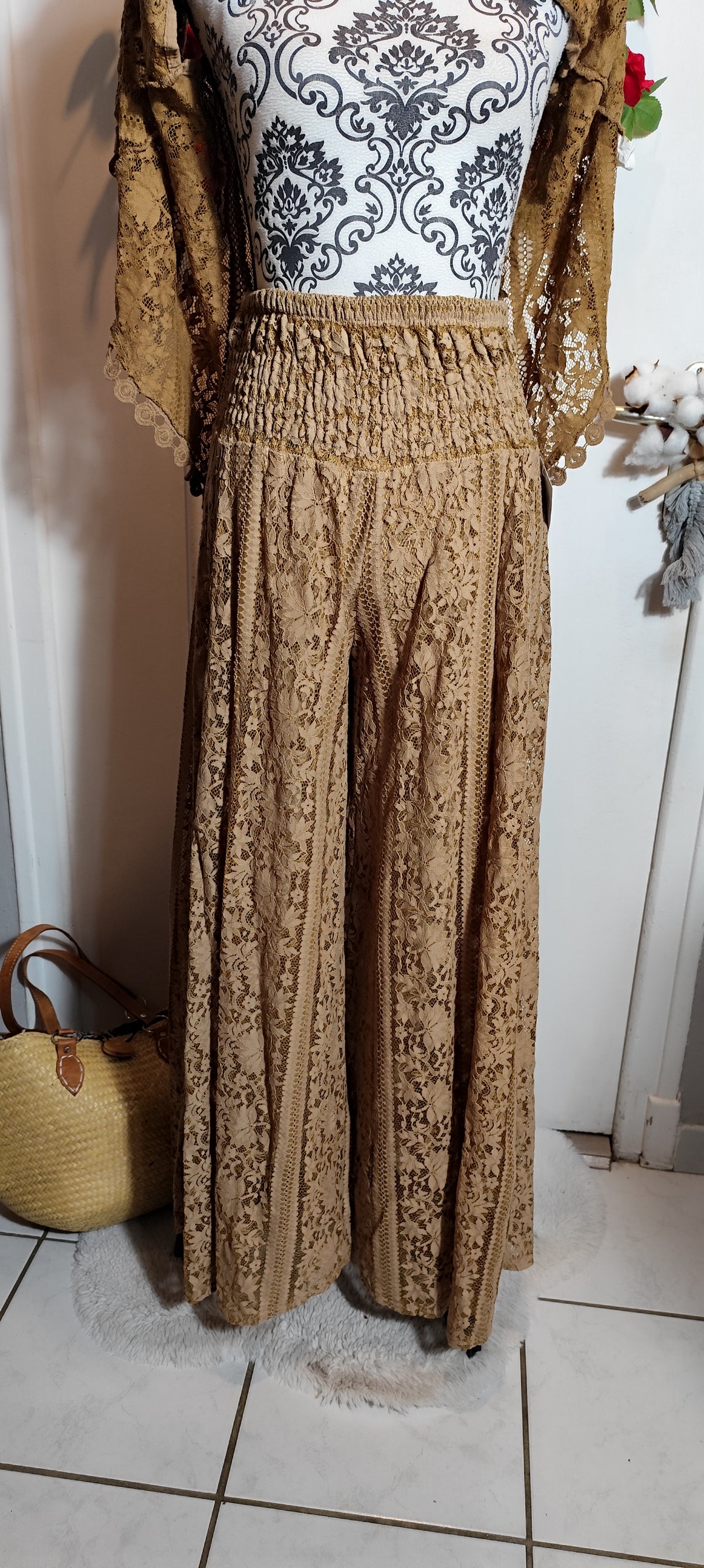 Ensemble jupe-culotte+top en dentelle Intimity