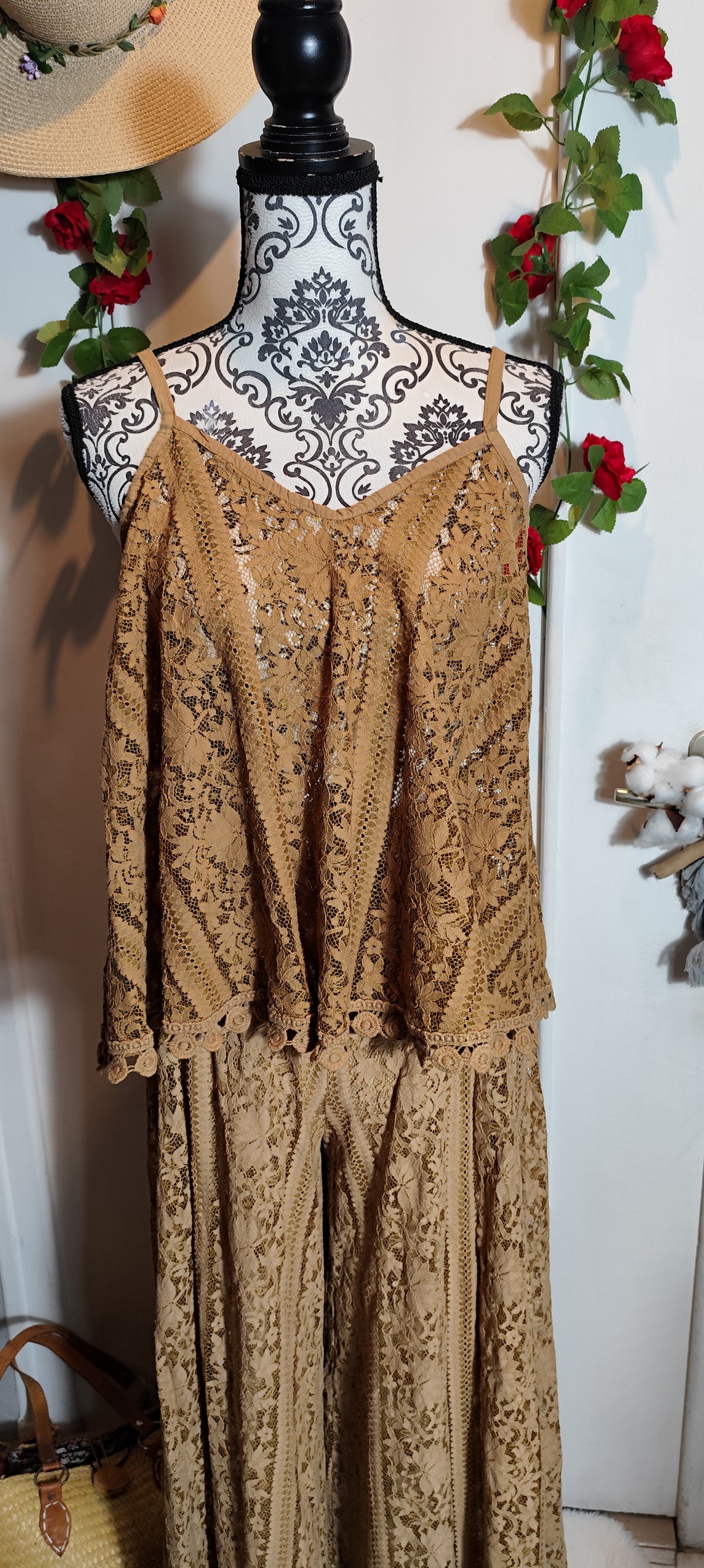 Ensemble jupe-culotte+top en dentelle Intimity