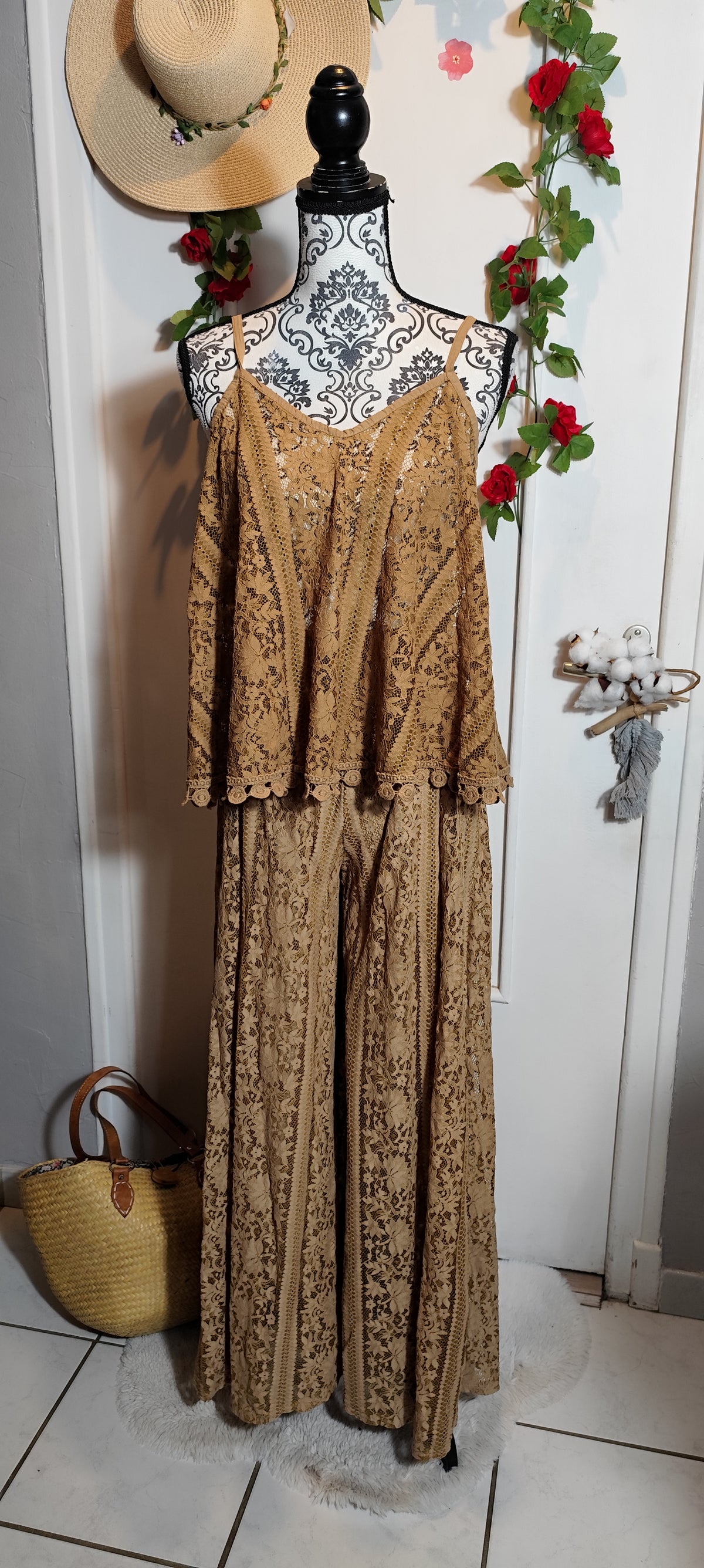 Ensemble jupe-culotte+top en dentelle Intimity