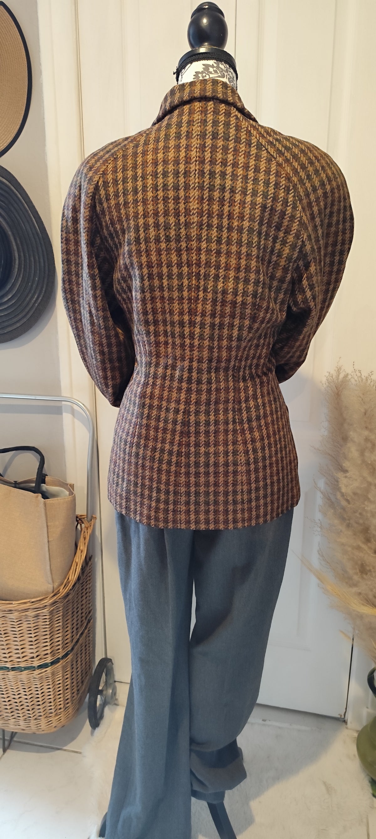 Ensemble tailleur pure laine Cacharel